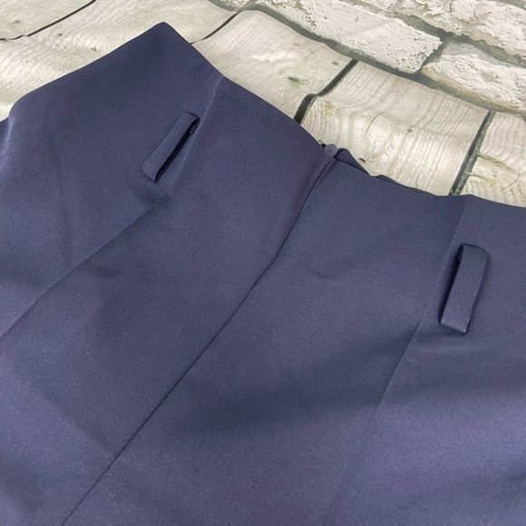 AGATA WEBERS Navy Crease Shorts 8 - Picture 6 of 14